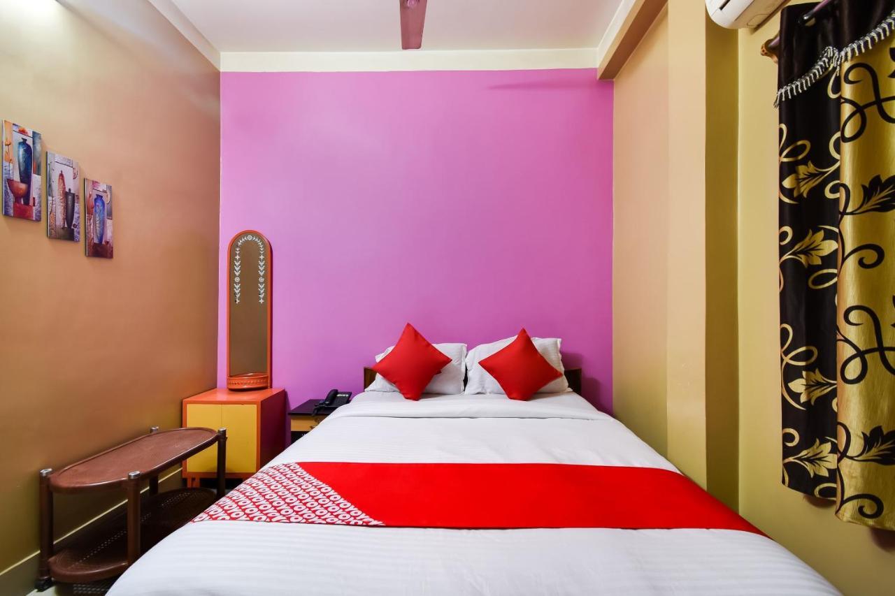 Oyo 44160 Hotel Sahana Jangipur Exterior foto